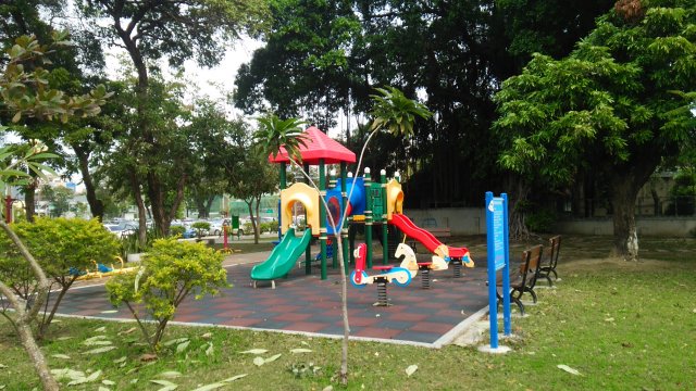 和意公園のスプリング器具